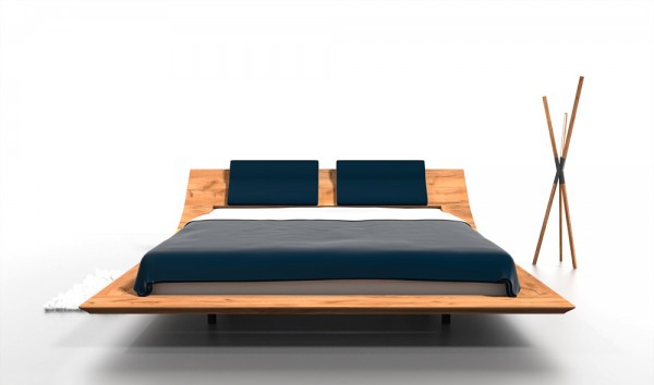 Dřevěná postel Leboron